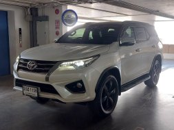 ขายรถ Toyota Fortuner 2.8 TRD Sportivo 4WD ปี2017  SUV 
